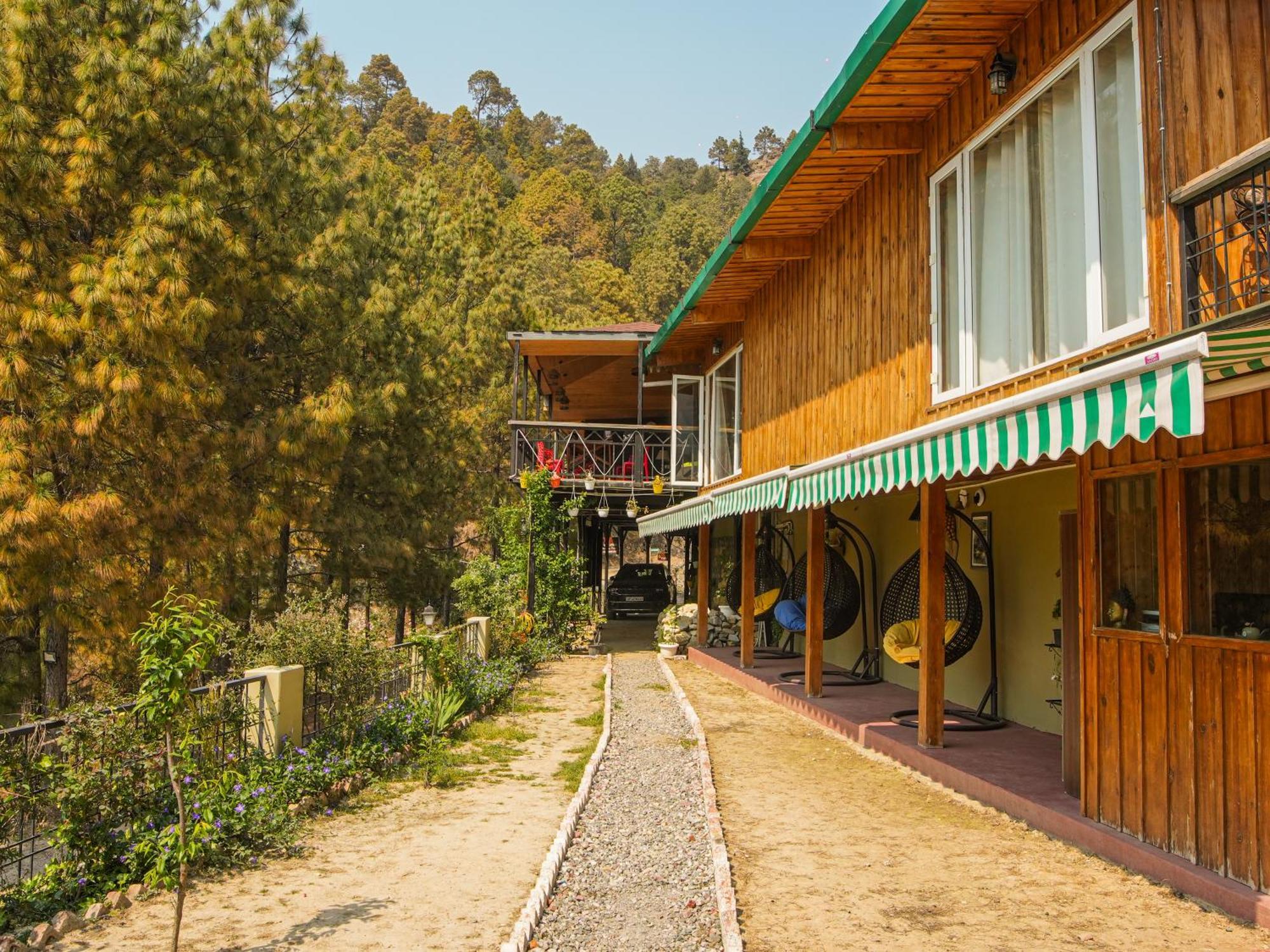 Thehimalayanliving Whistling Pines Hotell Mukteshwar Eksteriør bilde