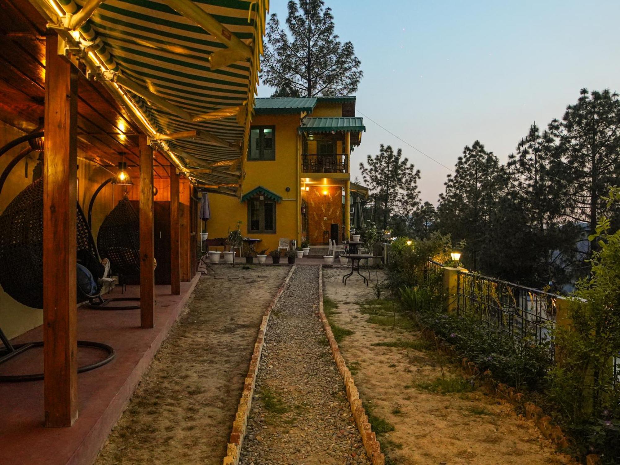 Thehimalayanliving Whistling Pines Hotell Mukteshwar Eksteriør bilde