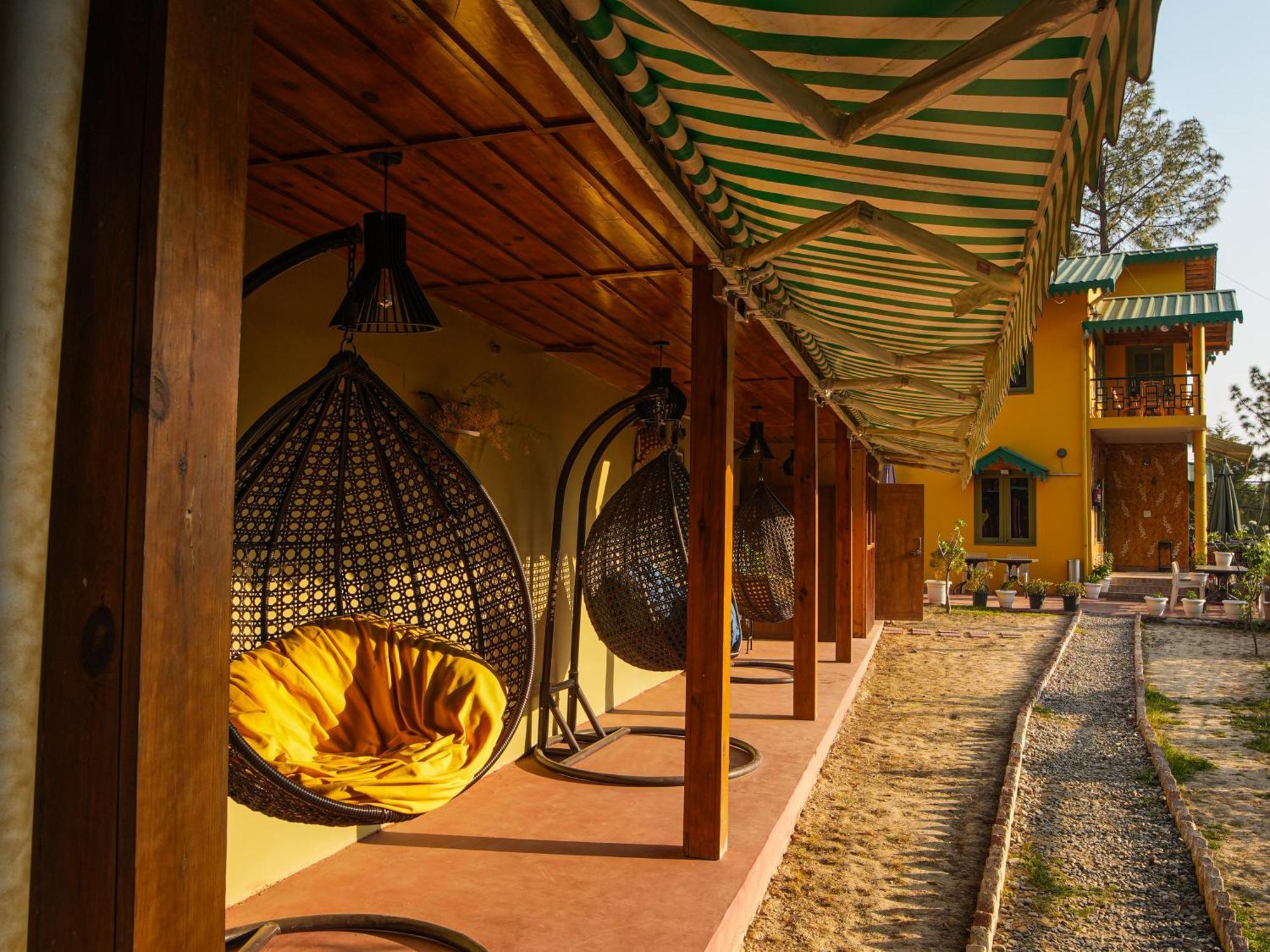 Thehimalayanliving Whistling Pines Hotell Mukteshwar Eksteriør bilde