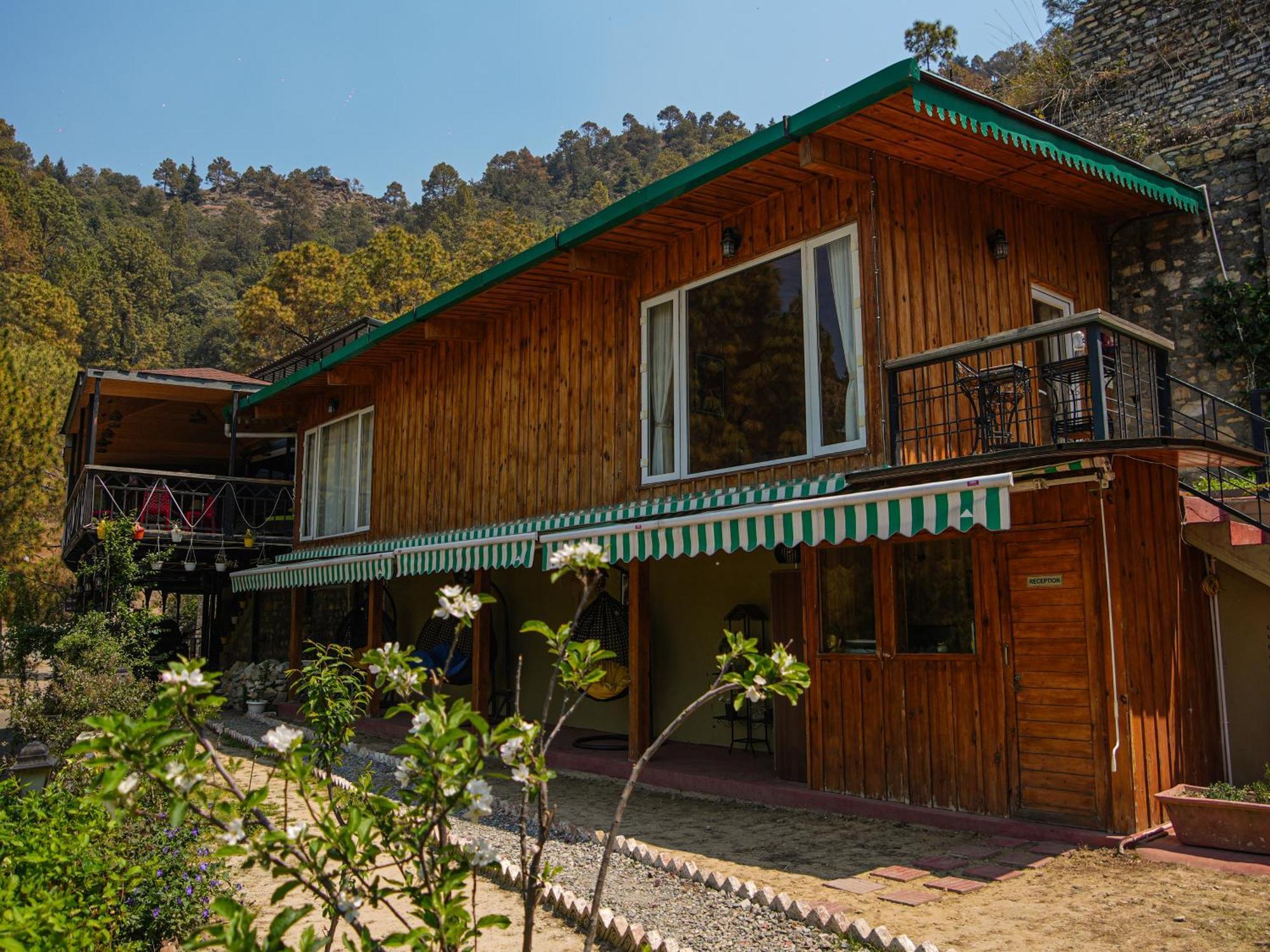 Thehimalayanliving Whistling Pines Hotell Mukteshwar Eksteriør bilde