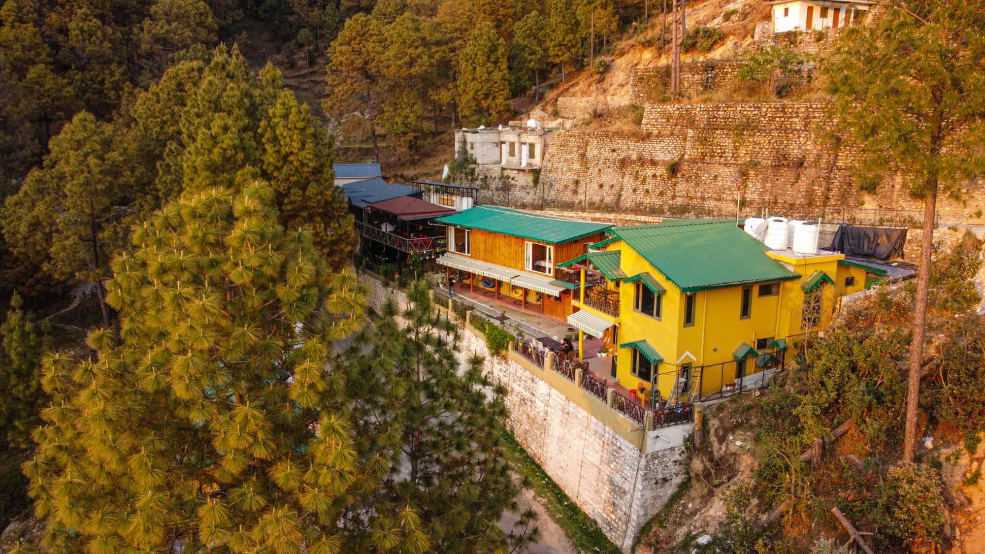 Thehimalayanliving Whistling Pines Hotell Mukteshwar Eksteriør bilde