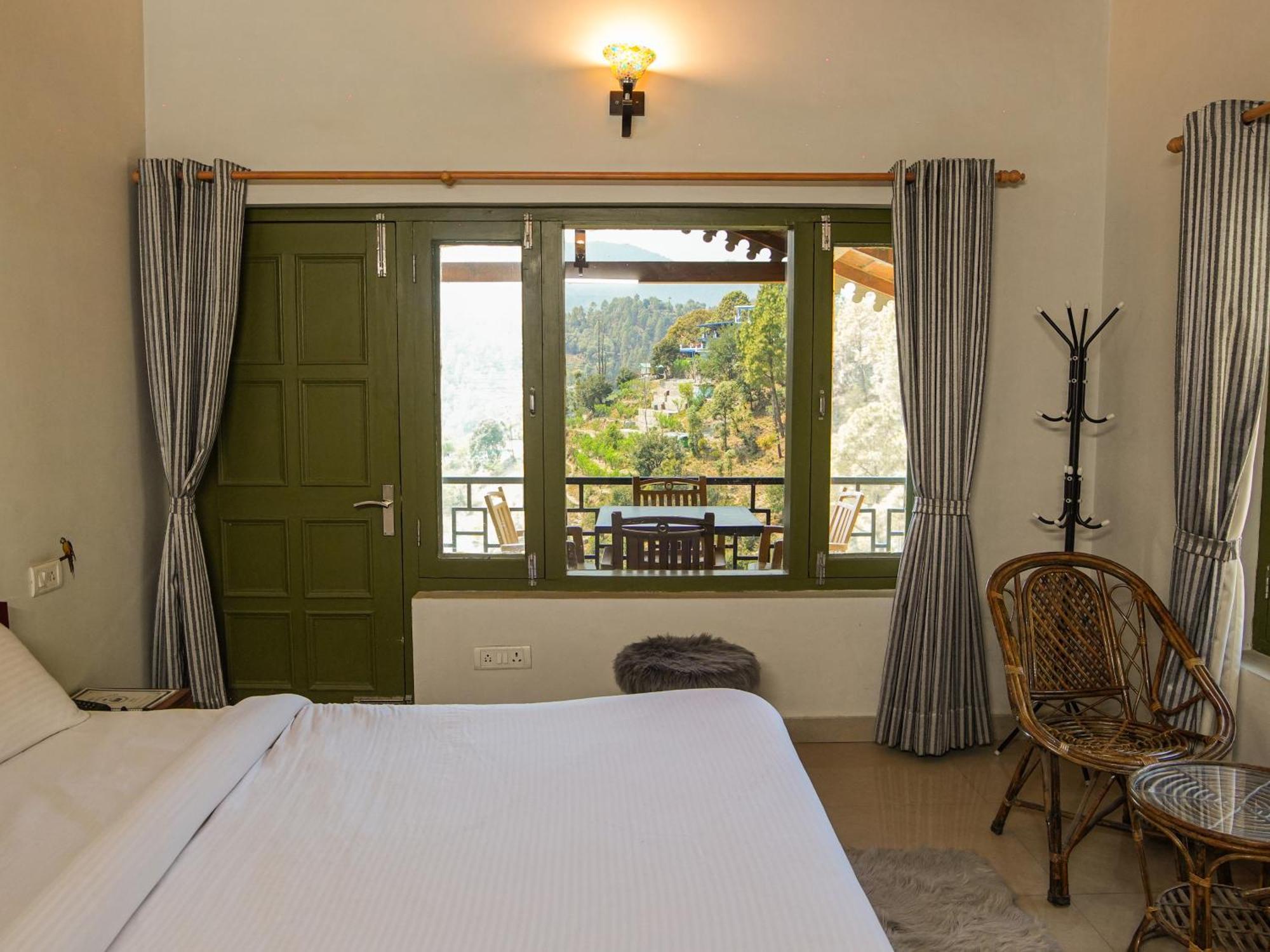 Thehimalayanliving Whistling Pines Hotell Mukteshwar Eksteriør bilde