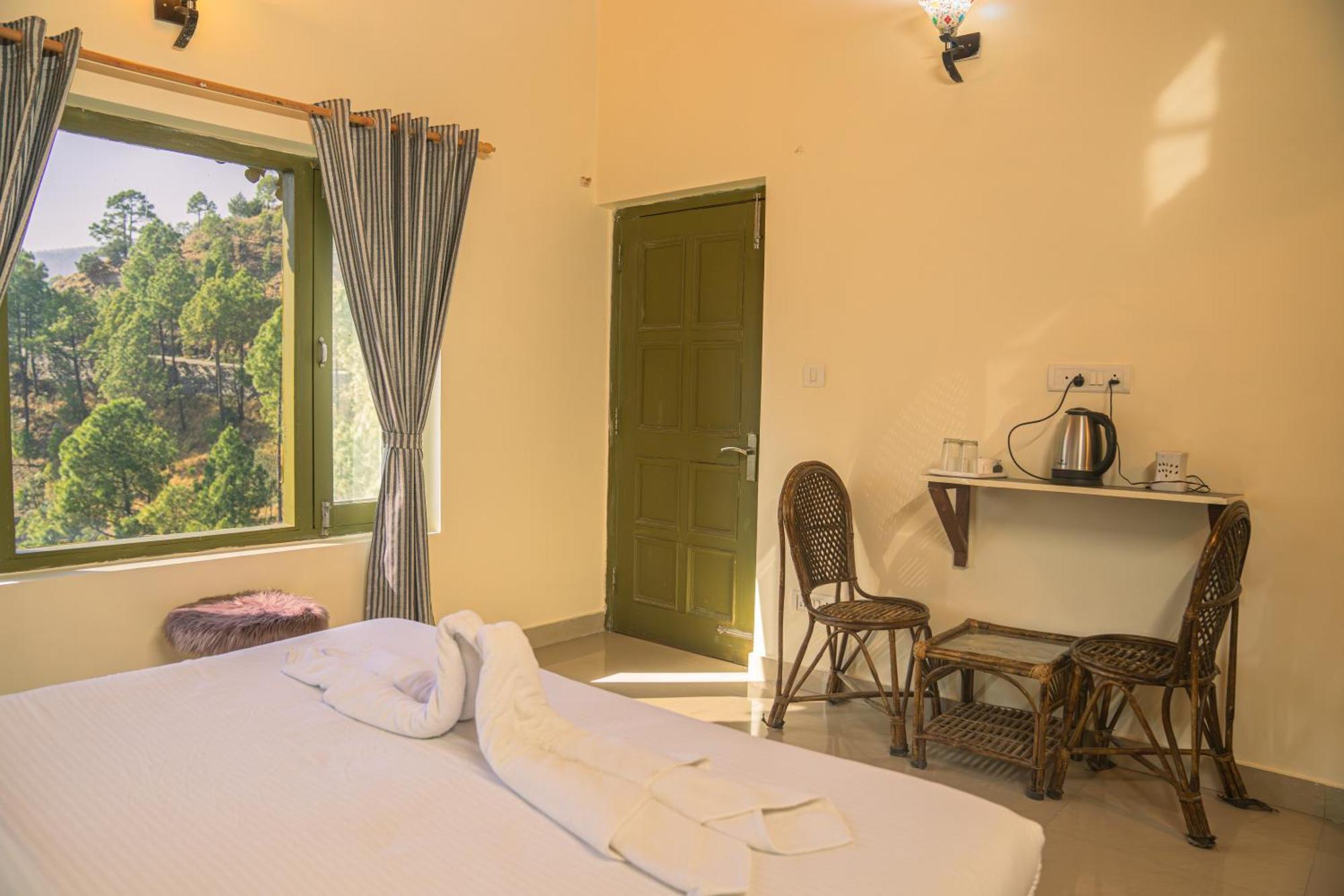 Thehimalayanliving Whistling Pines Hotell Mukteshwar Eksteriør bilde